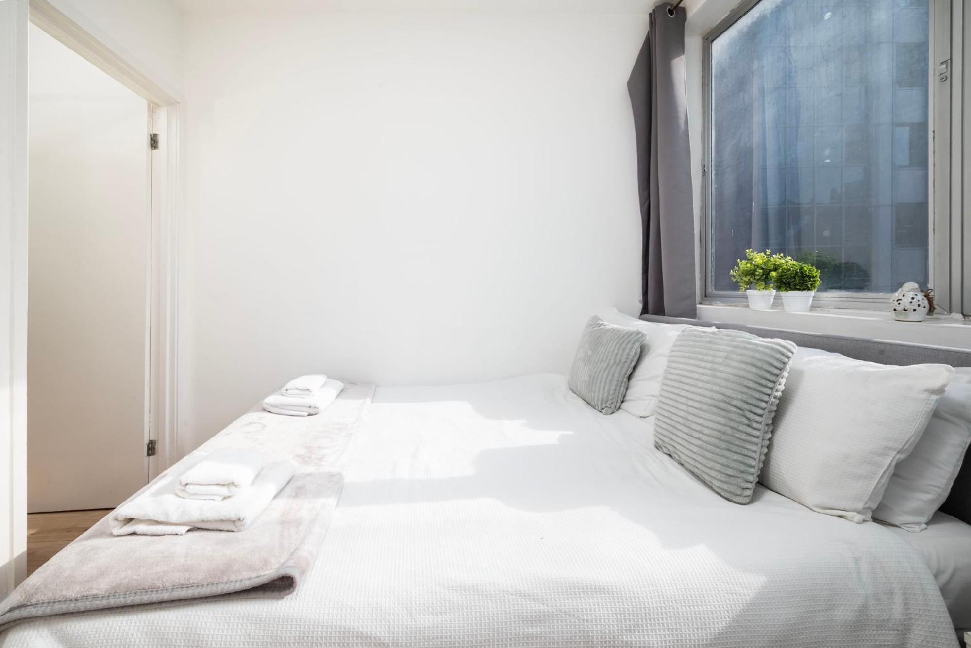 Berwick Street Central Apartments Londra Esterno foto
